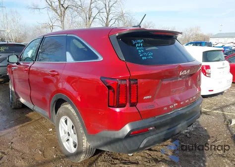 2022 Kia Sorento Lx z USA, uszkodzony, nr VIN 5XYRGDLC8NG089804